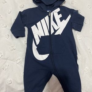 Nike 1 piece